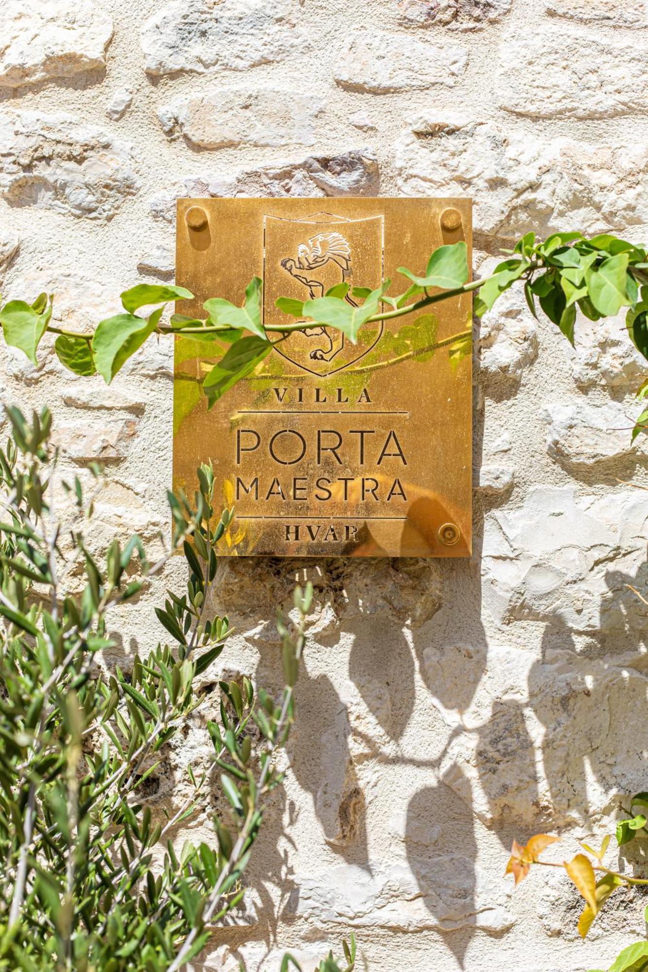 Villa Porta Maestra ฮวาร์ ภายนอก รูปภาพ