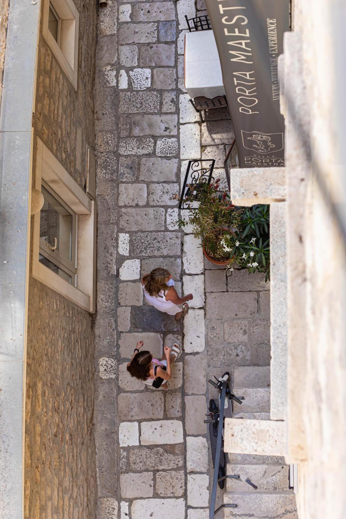 Villa Porta Maestra ฮวาร์ ภายนอก รูปภาพ